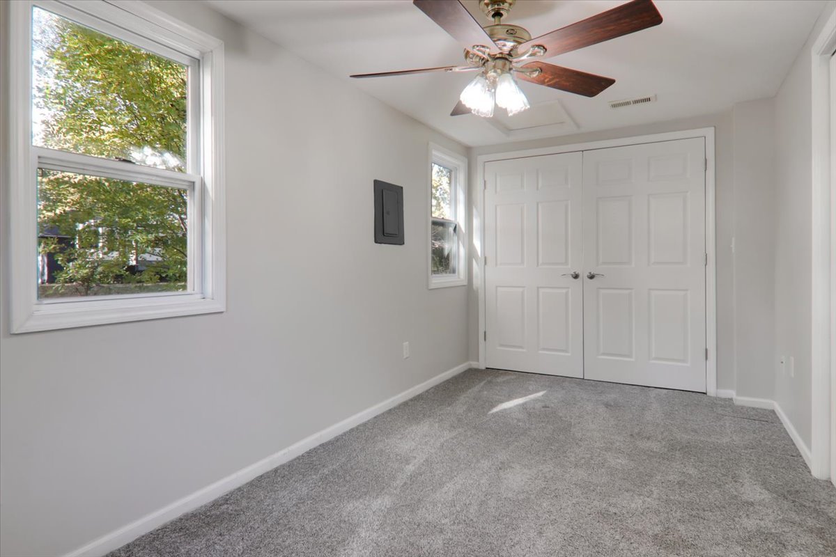 Gridley, Illinois 61744, United States, 2 Bedrooms Bedrooms, ,1 BathroomBathrooms,Residential,Pending,237017