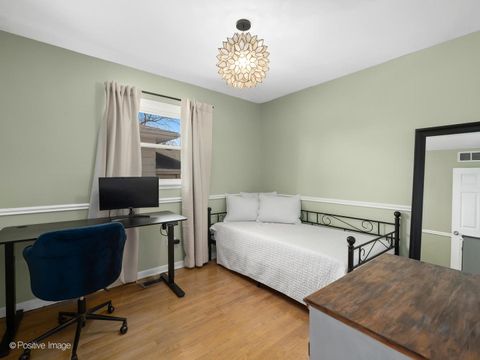 Tiny photo for 319 5th Street, Downers Grove, IL 60515 (MLS # 12598212)