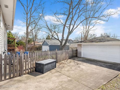 Tiny photo for 319 5th Street, Downers Grove, IL 60515 (MLS # 12598212)