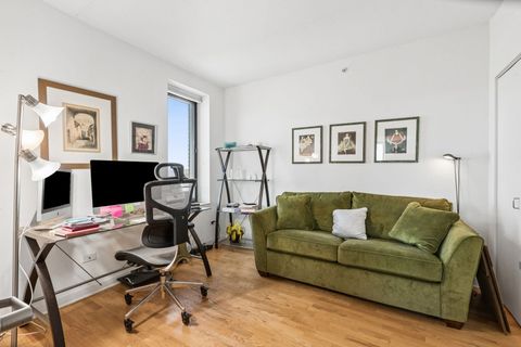 Tiny photo for 900 CHICAGO Avenue #609, Evanston, IL 60202 (MLS # 12569102)