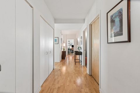 Tiny photo for 900 CHICAGO Avenue #609, Evanston, IL 60202 (MLS # 12569102)