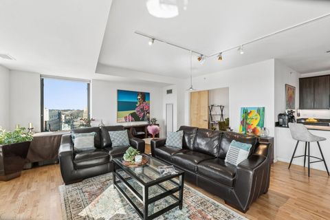 Tiny photo for 900 CHICAGO Avenue #609, Evanston, IL 60202 (MLS # 12569102)