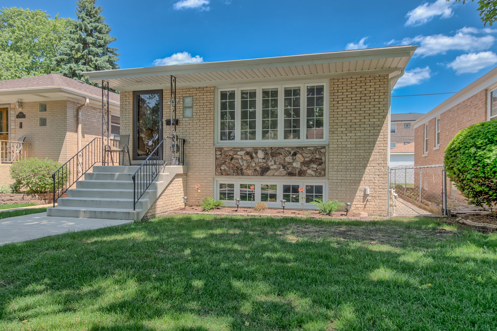 6651 N Oconto Avenue
