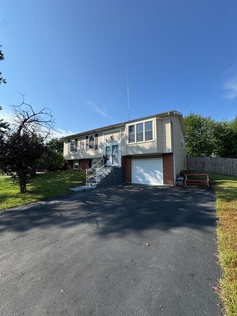 Photo of 113 Camelot Way, Bolingbrook, IL 60440 (MLS # 12736596)