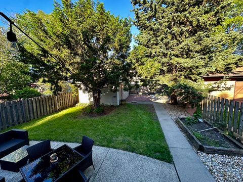 Tiny photo for 2841 Wenonah Avenue, Berwyn, IL 60402 (MLS # 12655705)