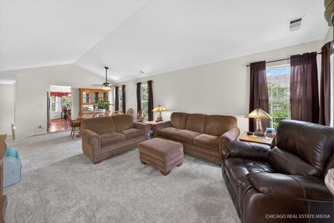 Tiny photo for 634 Village Road #B, Crystal Lake, IL 60014 (MLS # 12670182)