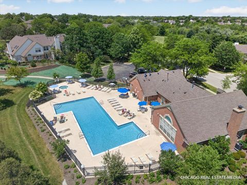 Tiny photo for 634 Village Road #B, Crystal Lake, IL 60014 (MLS # 12670182)