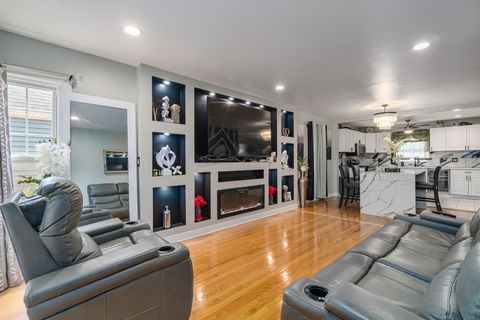 Tiny photo for 42 46th Avenue, Bellwood, IL 60104 (MLS # 12455285)