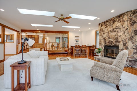 Tiny photo for 605 N Windsor Drive, Mount Prospect, IL 60056 (MLS # 12720072)