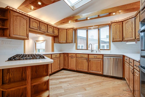 Tiny photo for 605 N Windsor Drive, Mount Prospect, IL 60056 (MLS # 12720072)