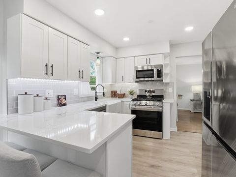 Tiny photo for 5187 ALDER Court, Gurnee, IL 60031 (MLS # 12566075)