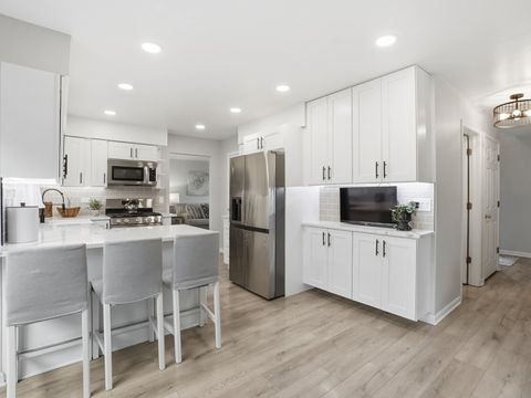 Tiny photo for 5187 ALDER Court, Gurnee, IL 60031 (MLS # 12566075)