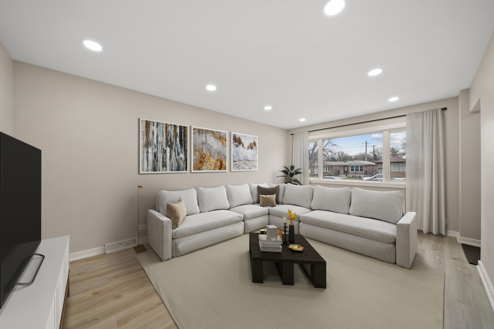 2906 E 130th Street