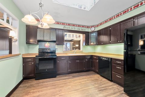 Tiny photo for 11519 S Neenah Avenue, Worth, IL 60482 (MLS # 12583443)