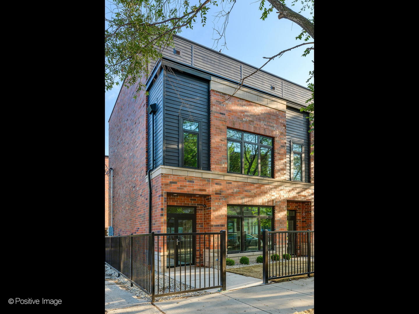 2345 W MORSE Avenue