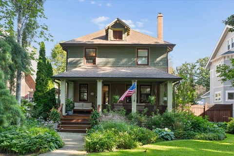 Photo of 1116 Elmwood Avenue, Wilmette, IL 60091 (MLS # 12747536)
