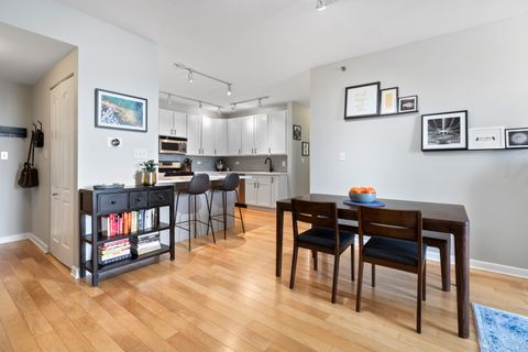 Tiny photo for 1212 N Wells Street #1505, Chicago, IL 60610 (MLS # 12576345)
