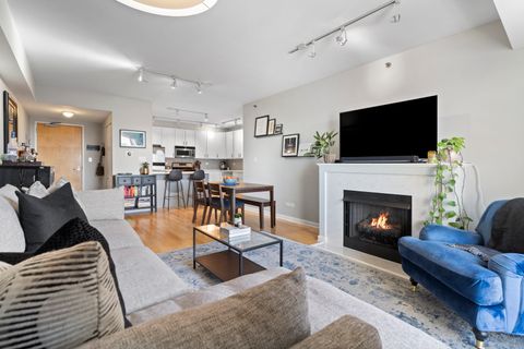 Tiny photo for 1212 N Wells Street #1505, Chicago, IL 60610 (MLS # 12576345)