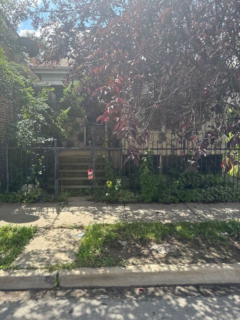 1205 E 93rd Street Chicago IL 60619