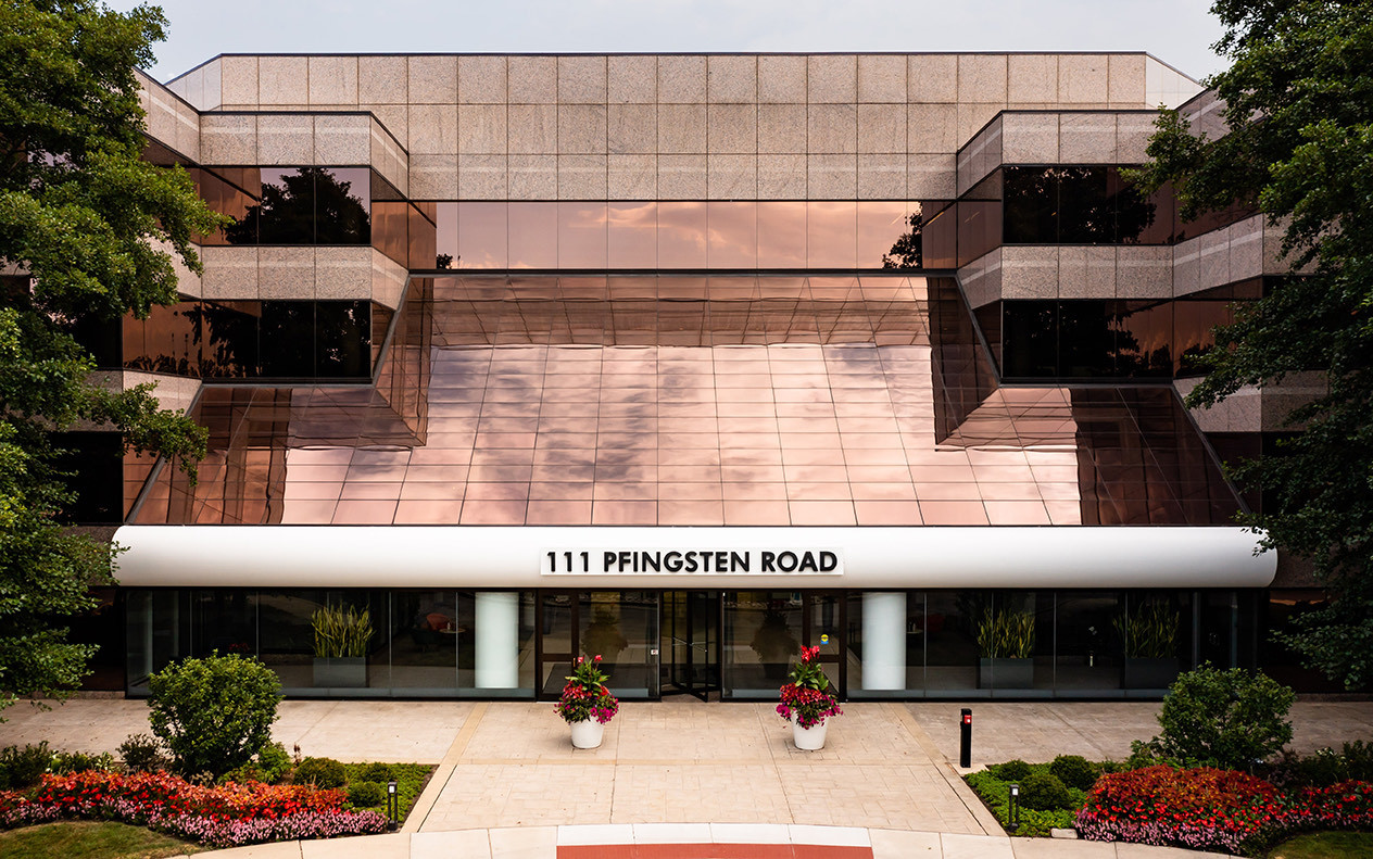 111 Pfingsten Road