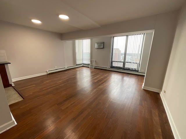 6166 N Sheridan Road 28L