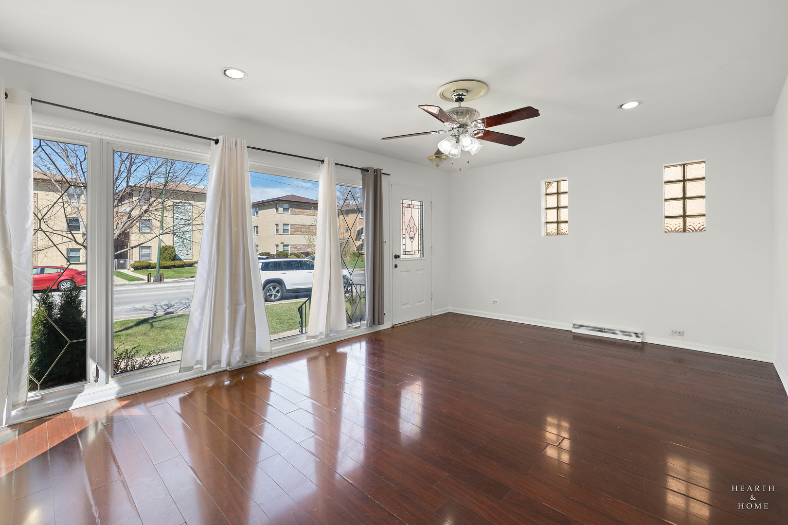 7615 W Addison Street