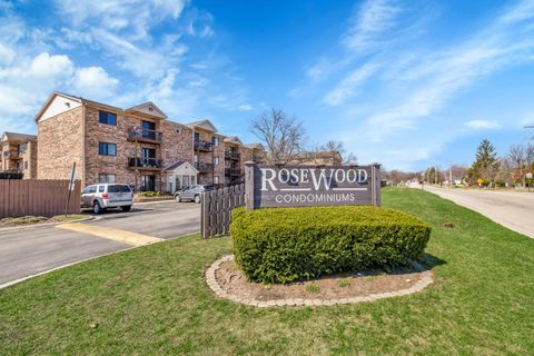 Tiny photo for 2245 Nichols Road #C, Arlington Heights, IL 60004 (MLS # 12609465)
