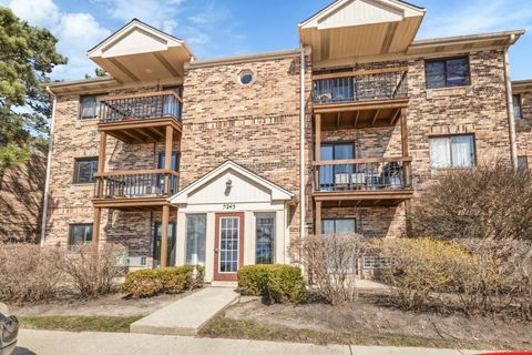 Photo of 2245 Nichols Road #C, Arlington Heights, IL 60004 (MLS # 12609465)
