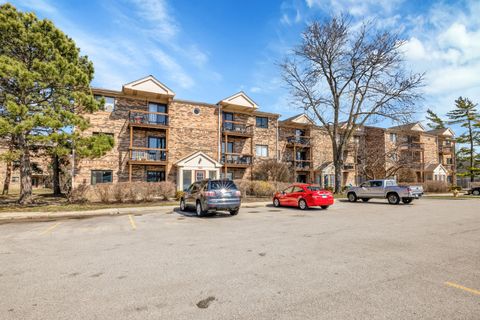 Tiny photo for 2245 Nichols Road #C, Arlington Heights, IL 60004 (MLS # 12609465)