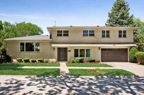 Photo of 9200 Lowell Avenue, Skokie, IL 60076 (MLS # 12723763)
