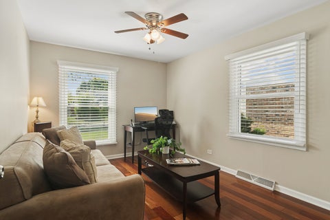 Tiny photo for 1012 W Mallard Drive, Palatine, IL 60067 (MLS # 12753497)