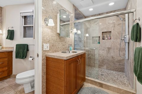 Tiny photo for 700 W CORNELIA Avenue #1E, Chicago, IL 60657 (MLS # 12541975)