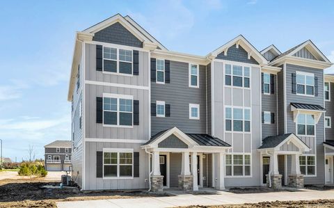 Townhouse in Mundelein IL 2129 Yellowstone Boulevard 1.jpg