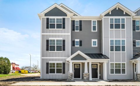 Townhouse in Mundelein IL 2129 Yellowstone Boulevard.jpg