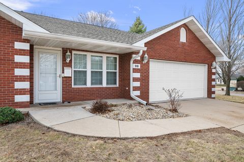 Tiny photo for 918 S Chicago Street #918, Geneseo, IL 61254 (MLS # 12587808)