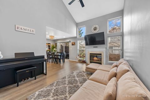 Tiny photo for 201 Millers Crossing #201, Itasca, IL 60143 (MLS # 12563588)