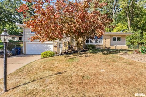 Photo of 740 MISSISSIPPI Boulevard, Bettendorf, IA 52722 (MLS # QC4268739)