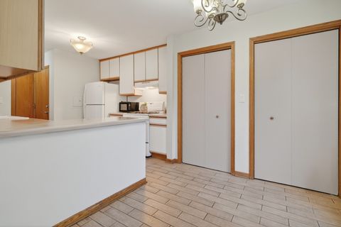 Tiny photo for 918 E OLD WILLOW Road #103, Prospect Heights, IL 60070 (MLS # 12544945)