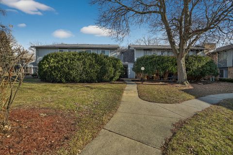 Tiny photo for 918 E OLD WILLOW Road #103, Prospect Heights, IL 60070 (MLS # 12544945)