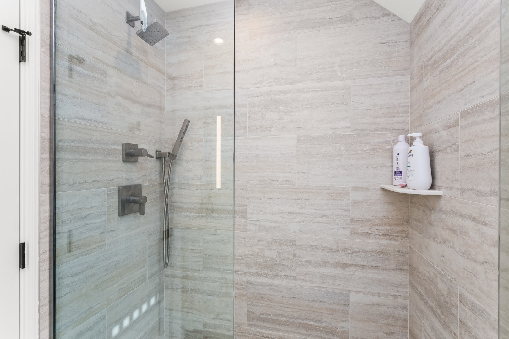 Highland Park, Illinois 60035, United States, 2 Bedrooms Bedrooms, ,2 BathroomsBathrooms,Residential,Active,228570