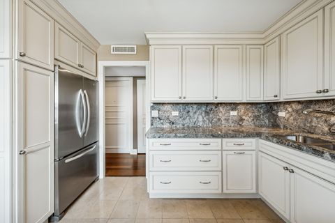 Tiny photo for 3470 N Lake Shore Drive #9BC, Chicago, IL 60657 (MLS # 12409546)