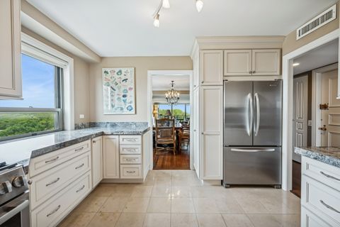Tiny photo for 3470 N Lake Shore Drive #9BC, Chicago, IL 60657 (MLS # 12409546)