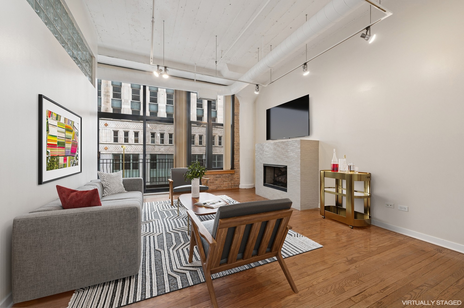 333 W Hubbard Street 416