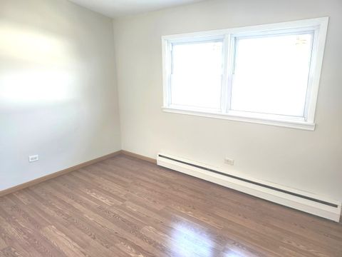 Tiny photo for 8843 Robin Drive #C, Des Plaines, IL 60016 (MLS # 12578698)