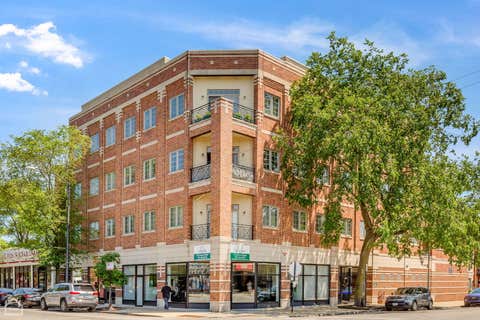 Photo of 4705 S Champlain Avenue #202, Chicago, IL 60615 (MLS # 12700530)
