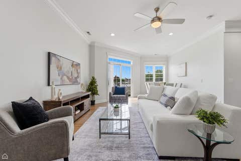 Tiny photo for 4705 S Champlain Avenue #202, Chicago, IL 60615 (MLS # 12700530)