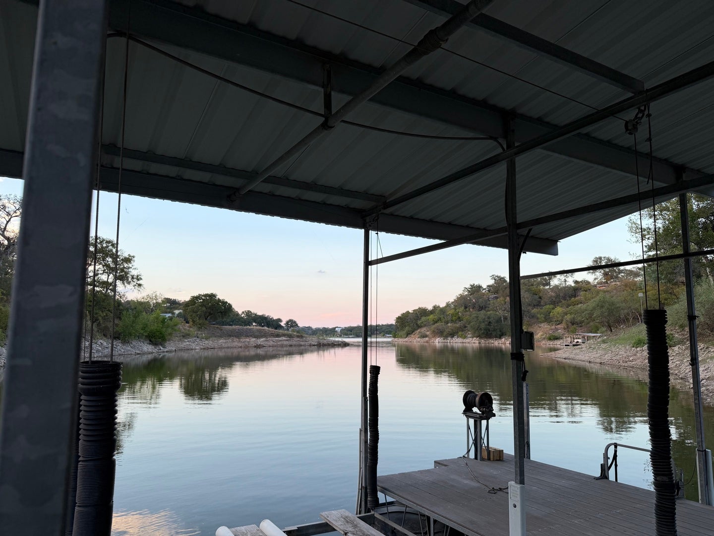 808 Rivercliff Drive