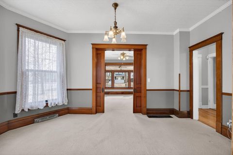 Tiny photo for 220 E Dover Court, Davenport, IA 52803 (MLS # 12550457)