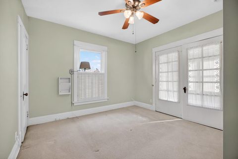 Tiny photo for 220 E Dover Court, Davenport, IA 52803 (MLS # 12550457)