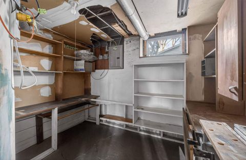 Tiny photo for 220 E Dover Court, Davenport, IA 52803 (MLS # 12550457)